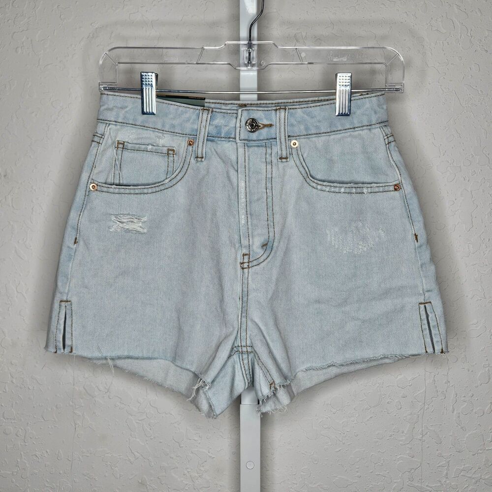 Wild Fable High Rise Distressed Denim Shorts Light‎ Wash Raw Hem Size 0 NWT